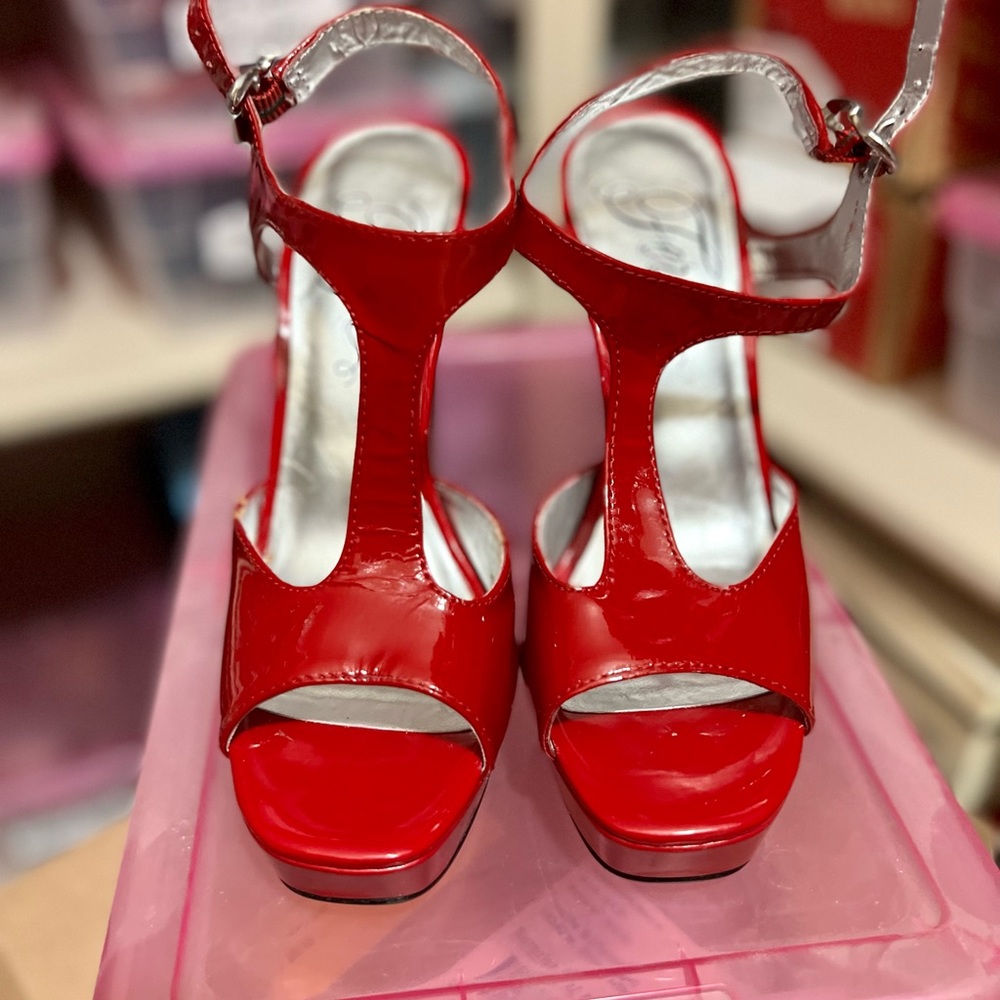 Open Toe High Heels Platform Shoes.